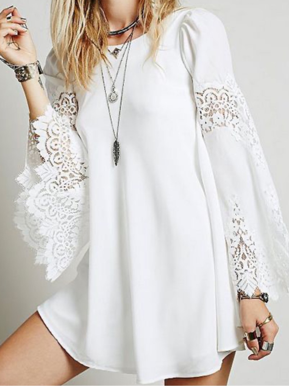 entro Cream Lace Bell-Sleeve Mini Dress